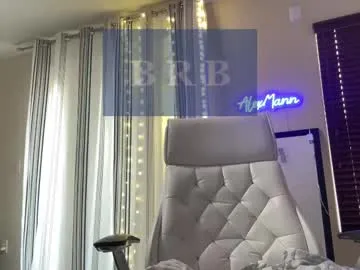 InnaWilliams – webcam model profile photo Image 18