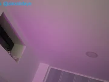 MidnightSeduction – webcam model profile photo Image 8