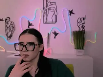 AlissaLexx – webcam model profile photo Image 3