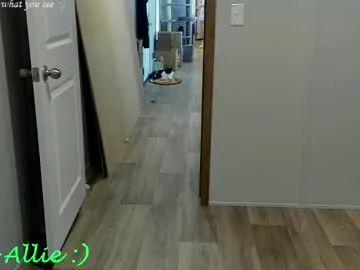 xlunami – webcam model profile photo Image 4