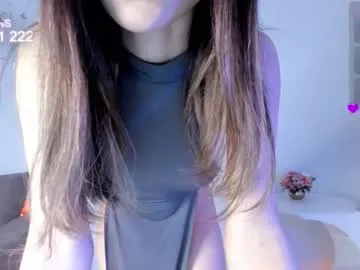 LoraDevine – webcam model profile photo Image 8