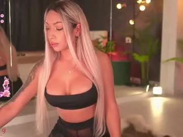 LeiaStone – webcam model profile photo Image 15