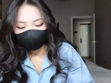 roouse – webcam model profile photo Image 2