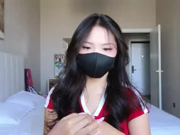 roouse – webcam model profile photo Image 8