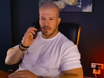 johnnnyhorny – webcam model profile photo Image 6