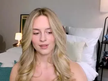 MistressLouUK – webcam model profile photo Image 18