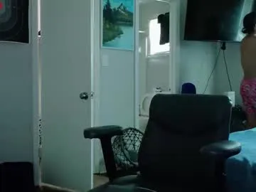 Nataly_Blonde – webcam model profile photo Image 9