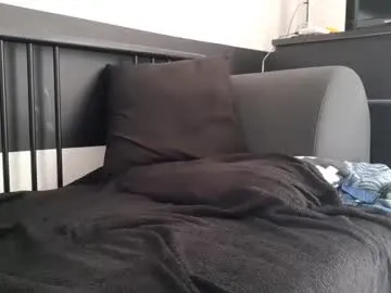 AirboyTy – webcam model profile photo Image 10