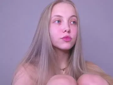 Milforja – webcam model profile photo Image 3