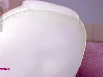 Cute-Lolly – webcam model profile photo Image 5