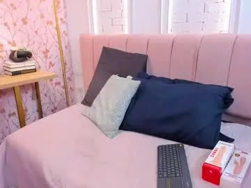 HotDreammm – webcam model profile photo Image 7