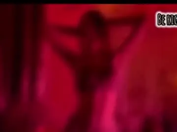 BlondeScarlettx – webcam model profile photo Image 5