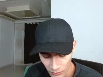 NoahCollins – webcam model profile photo Image 4