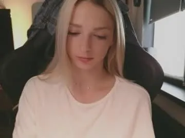 SusyBlair – webcam model profile photo Image 7