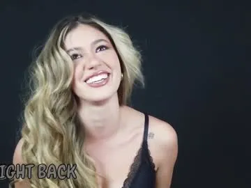 GoldenTeen20 – webcam model profile photo Image 10