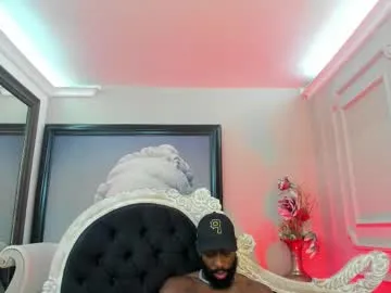 max04 – webcam model profile photo Image 17