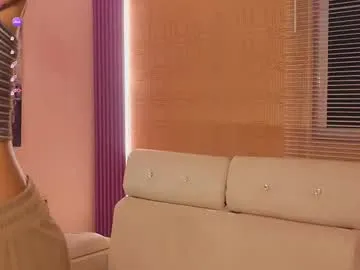 UKRaunchyRobyn – webcam model profile photo Image 16