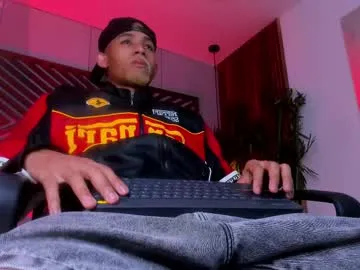 BlondeHott – webcam model profile photo Image 13