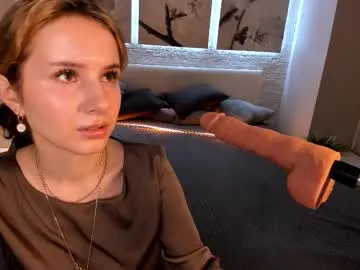 British_EmJess – webcam model profile photo Image 18