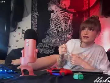 UKRaunchyRobyn – webcam model profile photo Image 19