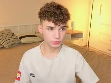 British_EmJess – webcam model profile photo Image 14