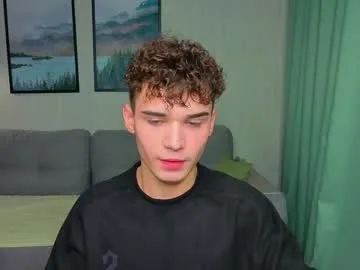 British_EmJess – webcam model profile photo Image 17