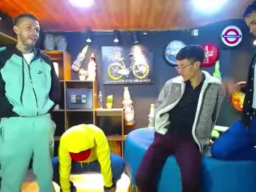 max04 – webcam model profile photo Image 13