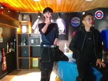 max04 – webcam model profile photo Image 17