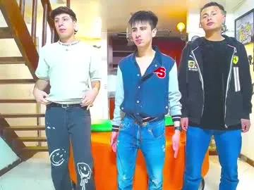 electron448 – webcam model profile photo Image 4