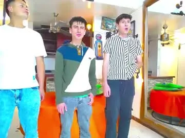 electron448 – webcam model profile photo Image 5