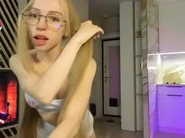 SusyBlair – webcam model profile photo Image 12