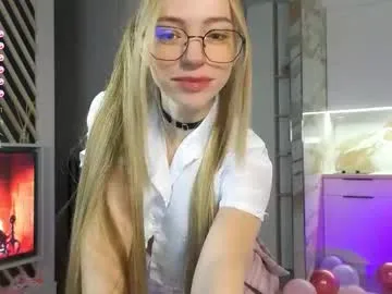 SusyBlair – webcam model profile photo Image 15