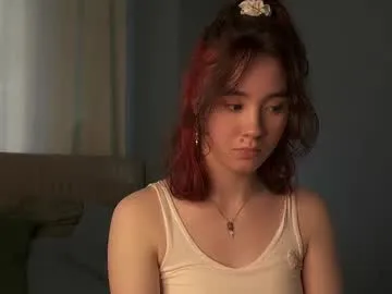 Silviyaa – webcam model profile photo Image 14