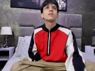 British_EmJess – webcam model profile photo Image 10