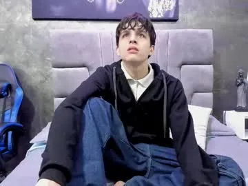 British_EmJess – webcam model profile photo Image 15