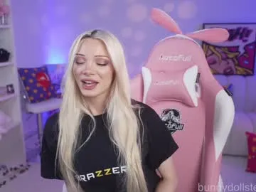 Hanna_Blondee – webcam model profile photo Image 5