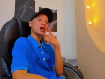 British_EmJess – webcam model profile photo Image 13