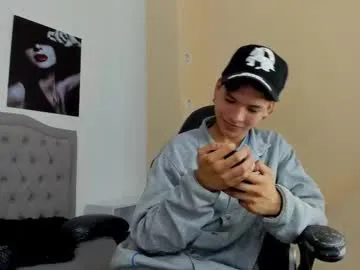 British_EmJess – webcam model profile photo Image 18