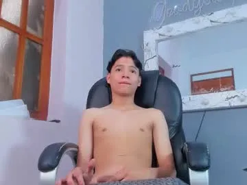 British_EmJess – webcam model profile photo Image 19