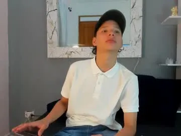 British_EmJess – webcam model profile photo Image 8