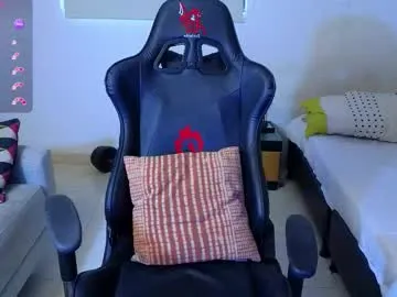 KrissyQueen – webcam model profile photo Image 10