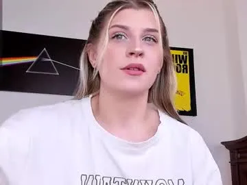 GreenEyesBlondeyUK – webcam model profile photo Image 6