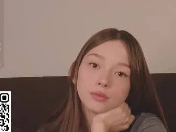 BlondeHott – webcam model profile photo Image 12