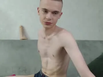 LoraDevine – webcam model profile photo Image 5