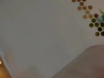 blondeangel_4u2 – webcam model profile photo Image 13