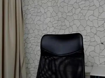 British_EmJess – webcam model profile photo Image 17