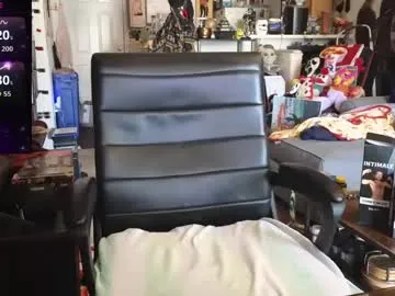 LoraDevine – webcam model profile photo Image 15