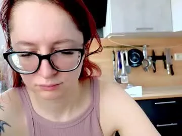 LoveCatsuit – webcam model profile photo Image 2