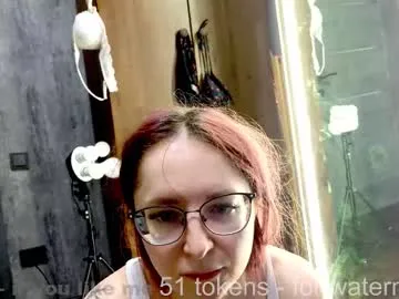 LoveCatsuit – webcam model profile photo Image 6