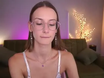 DannieSmith1 – webcam model profile photo Image 6